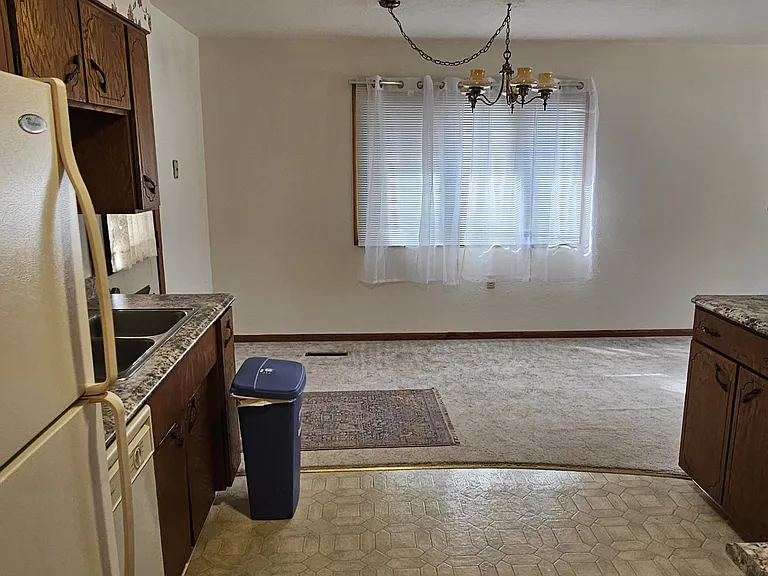 715 Code Ave S #7 — Photo 8