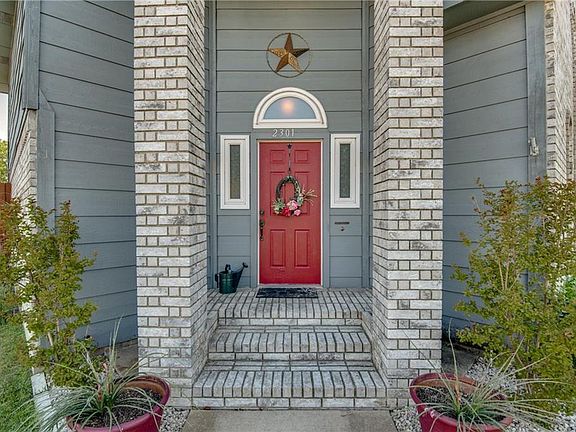 4th image of 2301 Cuesta Ln