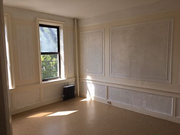 5th image of 255 E 25th St APT 3B