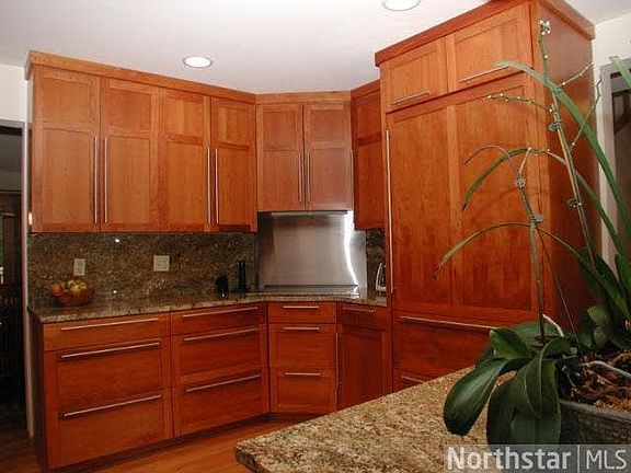 5th image of 2409 Hazelwood Street