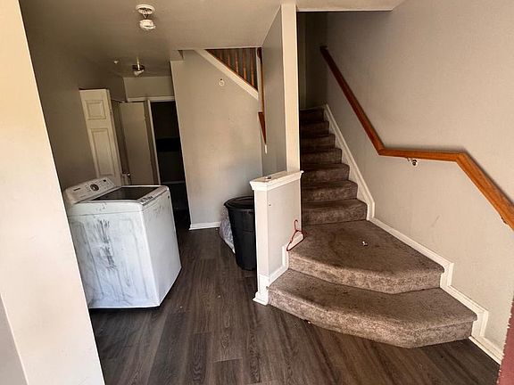2nd image of 7541 Moraine Dr