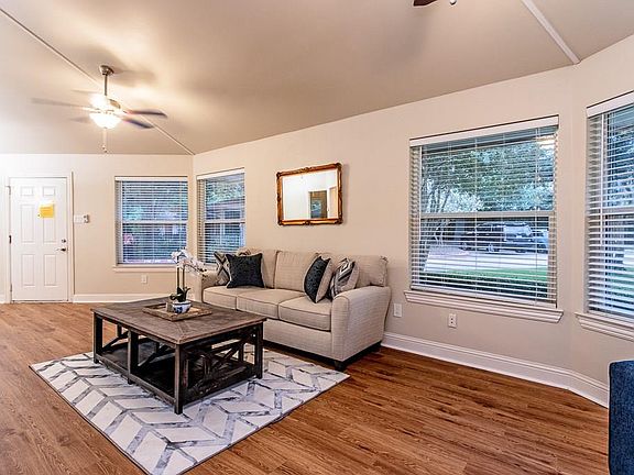 5th image of 550 E Ann Arbor Ave #23
