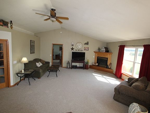 5th image of 29974 Horseshoe Pl