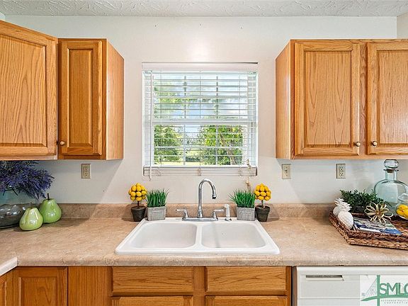 5th image of 2106 Bryan Court