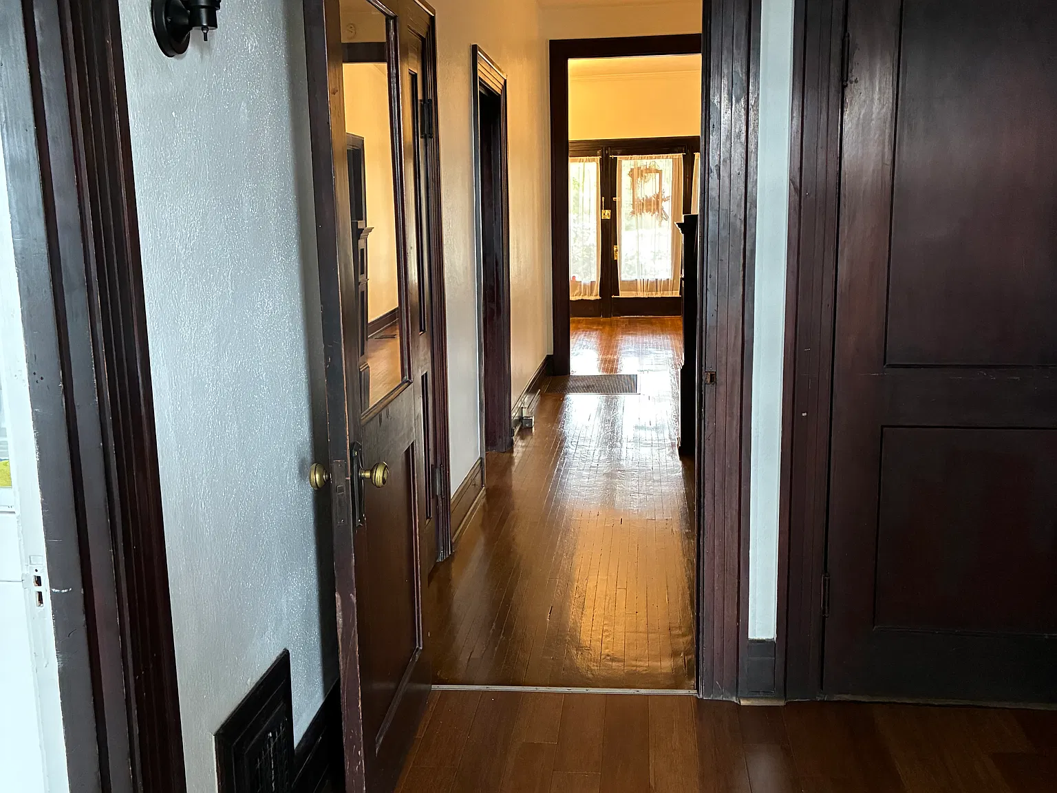 5 bed, 4018 sqft, $3,000 — Photo 4
