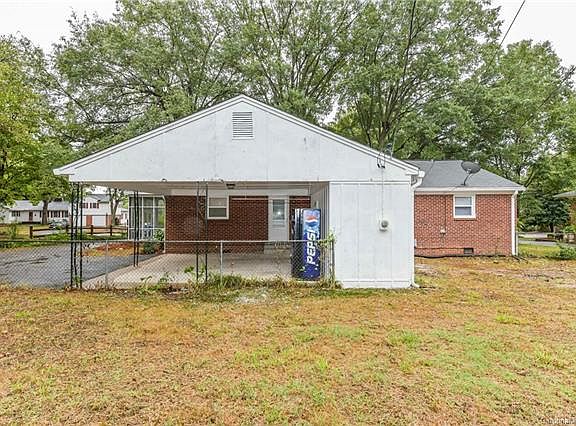 3rd image of 1433 Westbrook Cir