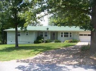 753 Schodack Rd, Lampe, MO 65681