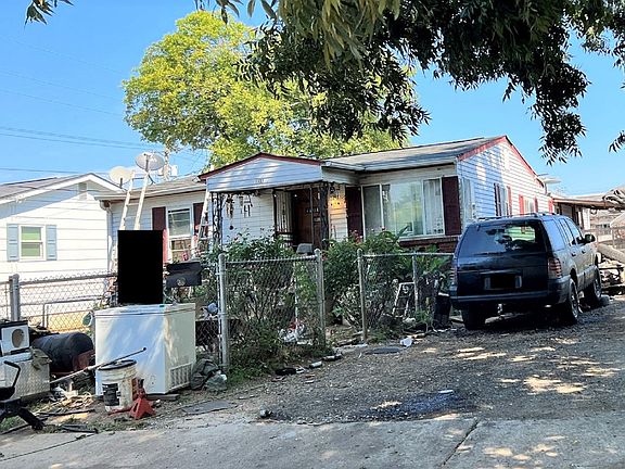 2nd image of 1903 E 31st St