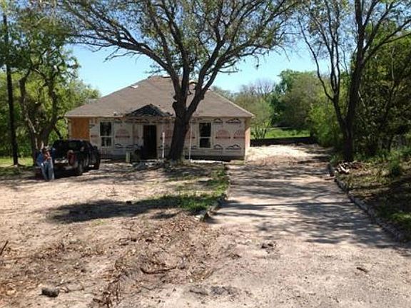 3rd image of 4514 Magee Ln