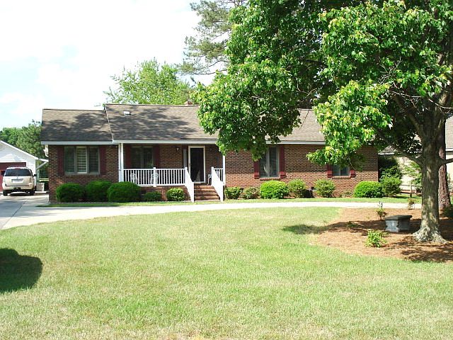 1st image of 512 Golfers Ln