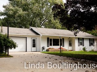 808 S Merry Lane Ter, Greenville, MI 48838