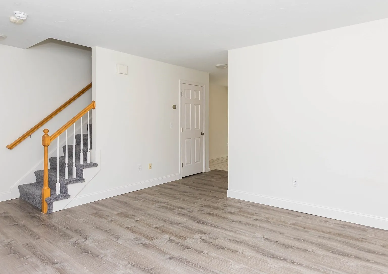 2 bed, 1.5 bath, 1450 sqft, $2,550 — Photo 3