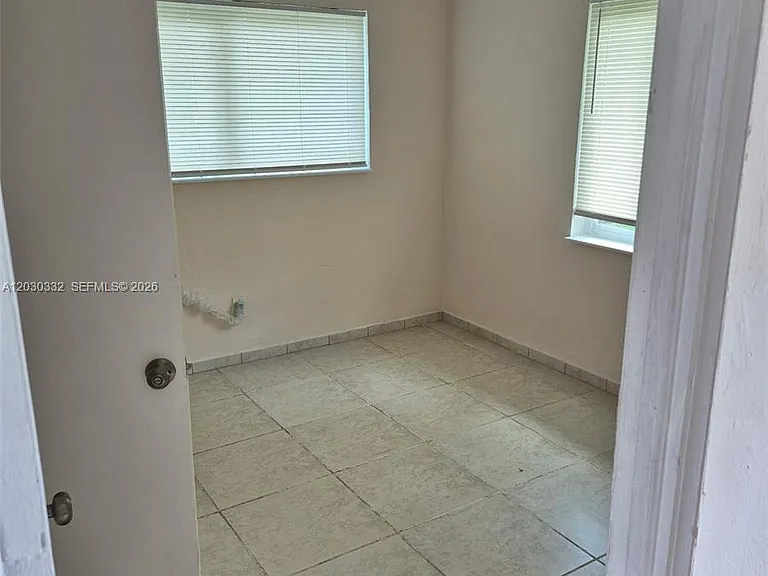 5903 McKinley St — Photo 9