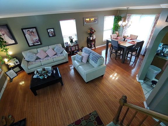 2nd image of 1814 Cambridge Dr