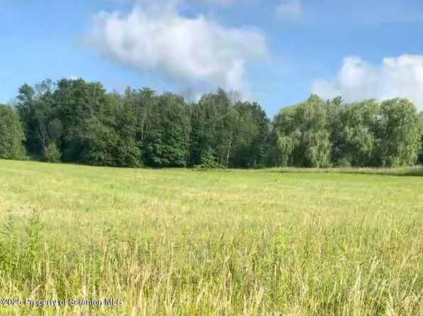 25 Elm St, Clarks Summit, PA 18411