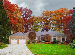 4356 Driftwood Dr, Commerce Township, MI 48382