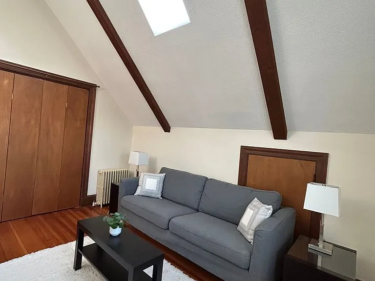 12 Grandview St #3 — Photo 3