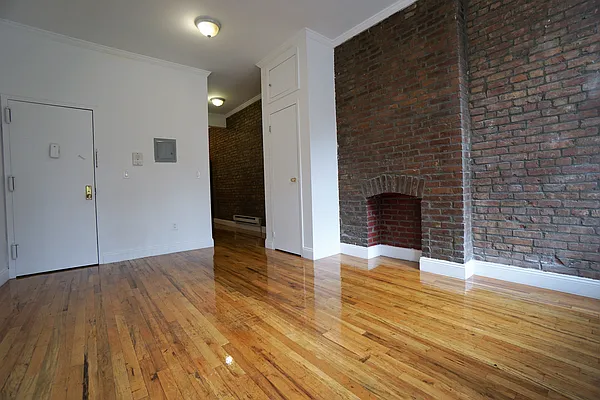 Rented by Compass | media 4