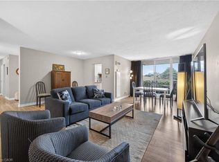 1425 Ghent Ave #304, Burlington, ON L7S 1X5