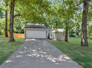 5421 S Lake Dr, Douglasville, GA
