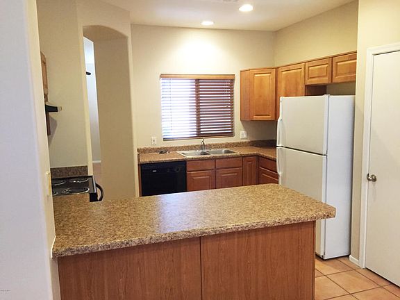 3rd image of 440 S Val Vista Dr Unit 21