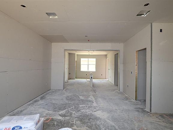 5th image of 474 Lady Palm St
