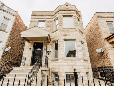 4132 W 21st St, Chicago, IL, 60623