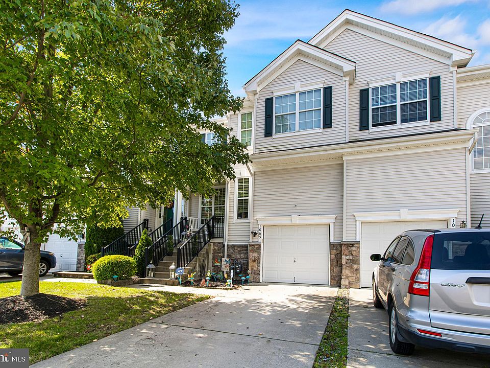 1st image of 1065 Buckingham Dr #32
