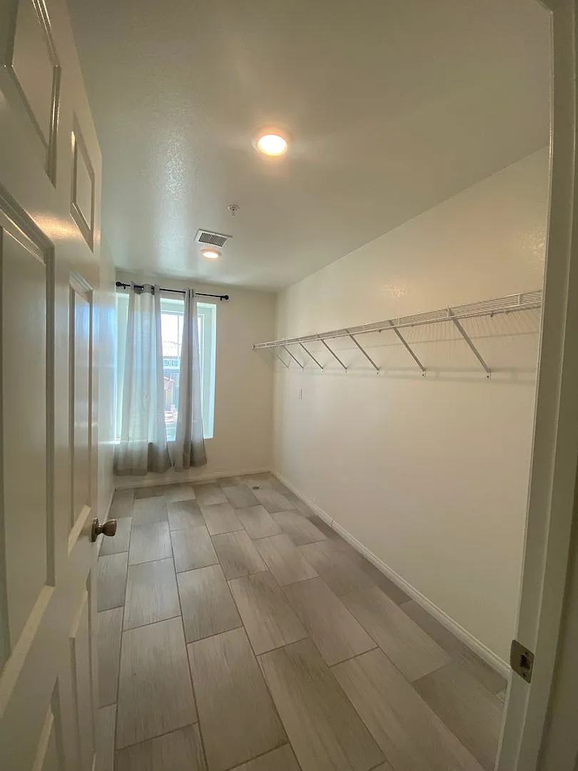 7553 Citrusmoon Ct, (Yuefang Yang) — Photo 2