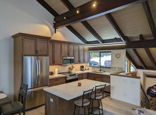 6064 Rocky Point Cir, Truckee, CA 96161