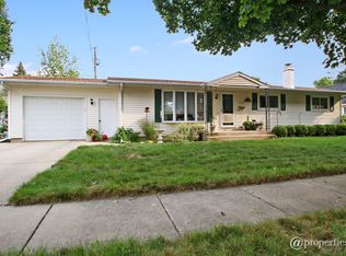 739 Rogers Ct, Lake Geneva, WI 53147