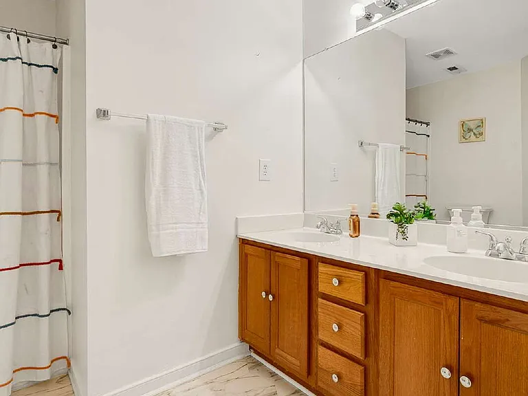 607 Green Garden Cir — Photo 24