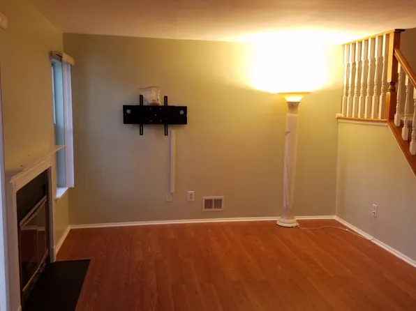 144 Grantham Dr, Somerset, NJ 08873