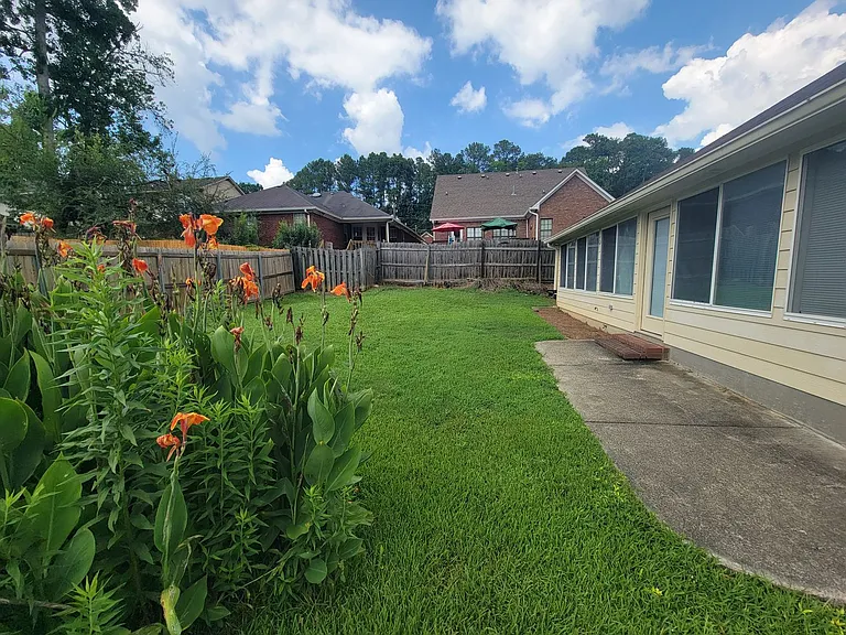 2910 Pointewest Dr — Photo 27