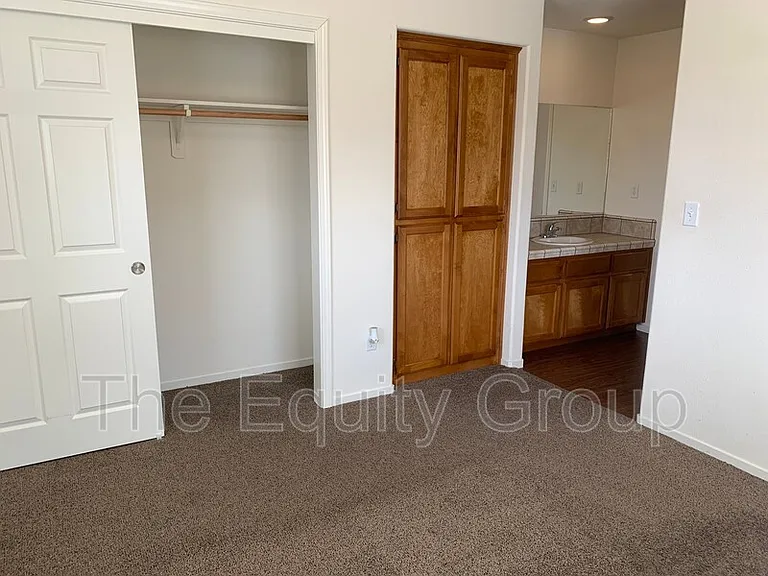 2218 W Lark Ave — Photo 5