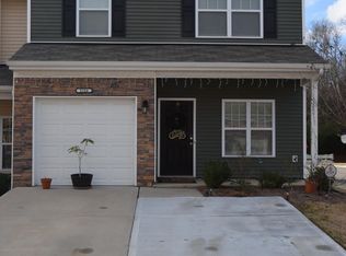 2526 Madeline Meadow Dr, Charlotte, NC 28217