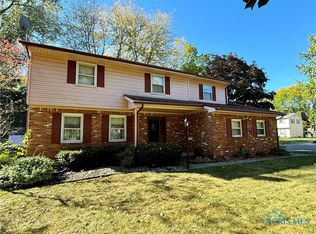 2233 Meadowcroft Ln, Toledo, OH 43615