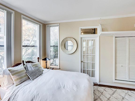 Queen Size Bed in Master Bedroom