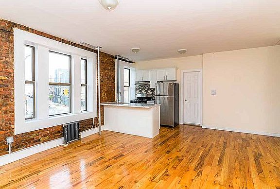 5th image of 41 Jefferson St #4E