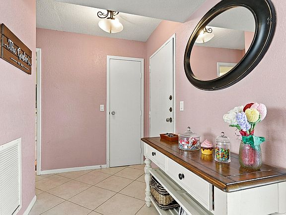 3rd image of 336 Golfview Road Unit 519