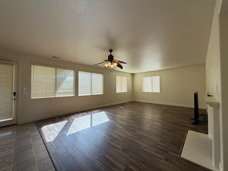 7179 Rutherford Dr — Photo 20