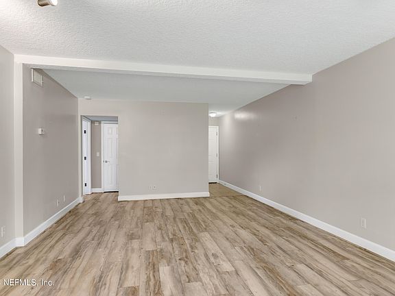 5th image of 3434 BLANDING Boulevard #138