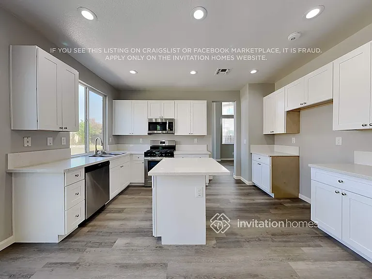 9020 Mosely Ct — Photo 10