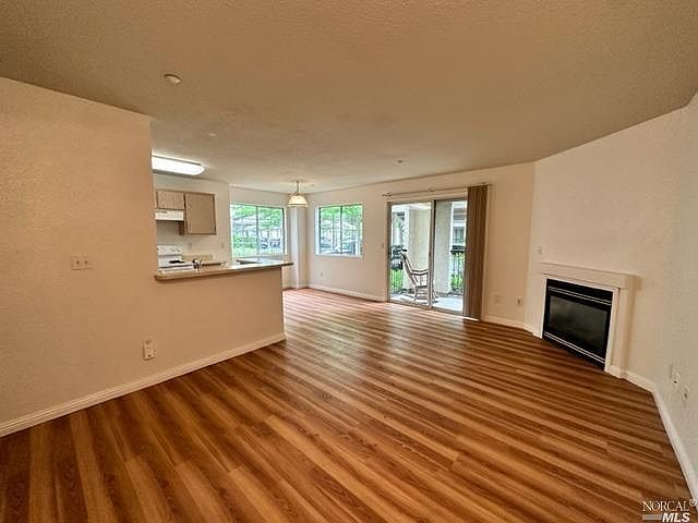 1st image of 2001 Eastwood Drive #12