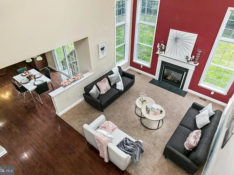 16 Foxcroft Way — Photo 14