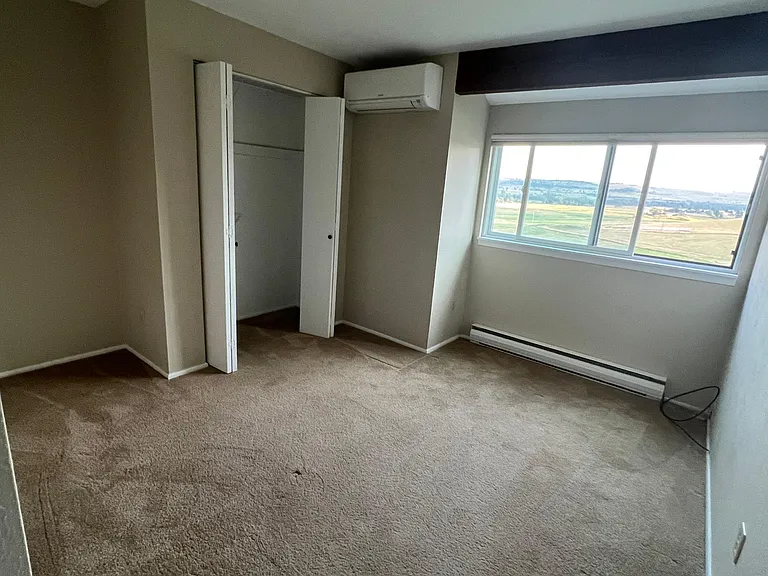 Upper level bedroom 2