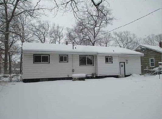 3rd image of 236 Eric Ave