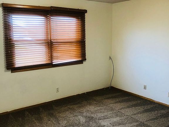 5th image of 1302 Parkside Dr