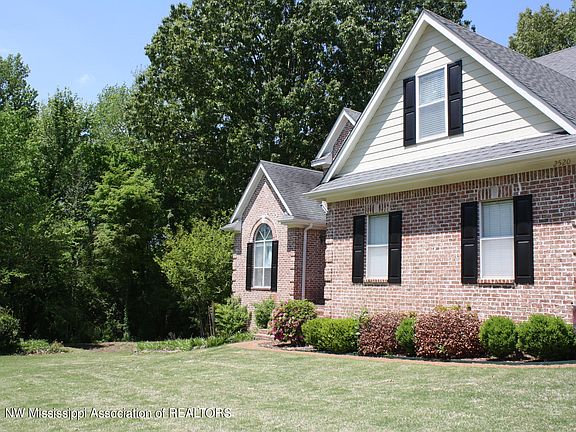 5th image of 2520 Dickens Place Dr