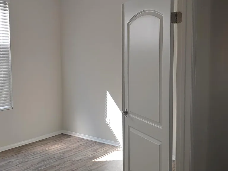 7839 W Manchester Ave — Photo 16